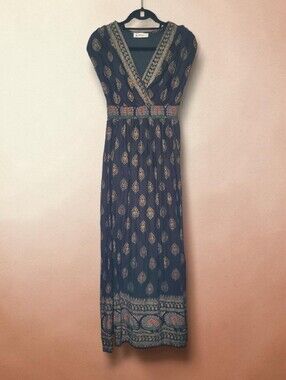 LAPOGEE - Small Bohemian Black and Gold Maxi Dress